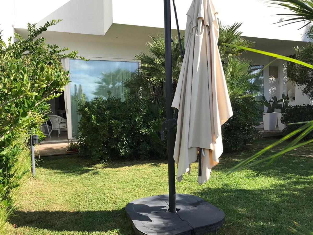 Casa Sugli Scogli Villa Фонтане Бианче Екстериор снимка